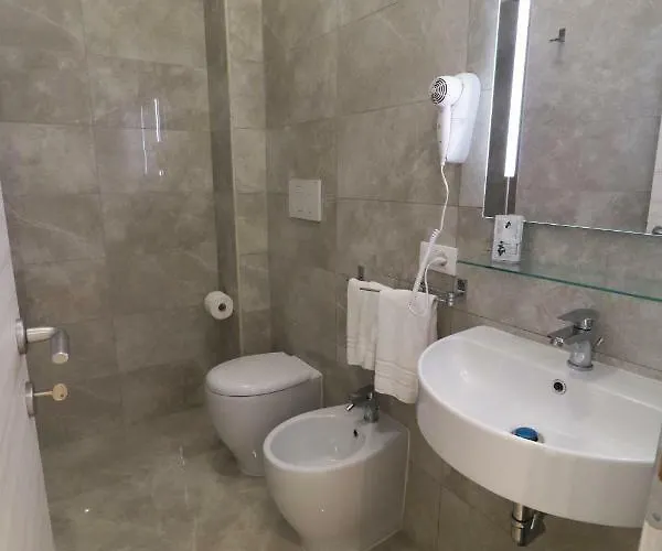 Vimercati 30 Πανσιόν 4*