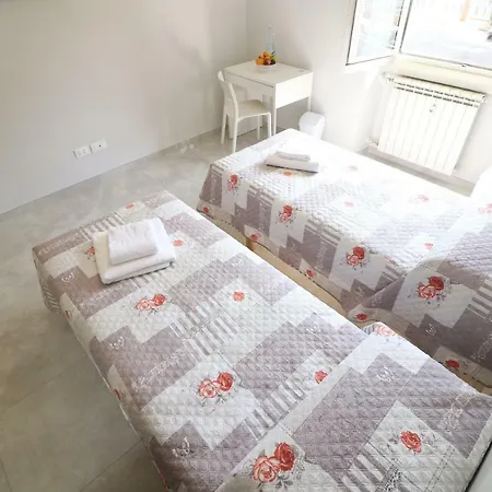 بيت ضيافة Vimercati 30 4*